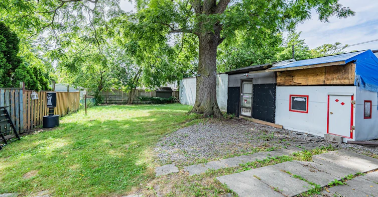 2935 St Clair Avenue E, Toronto, ON, M4B 1N9 - 32