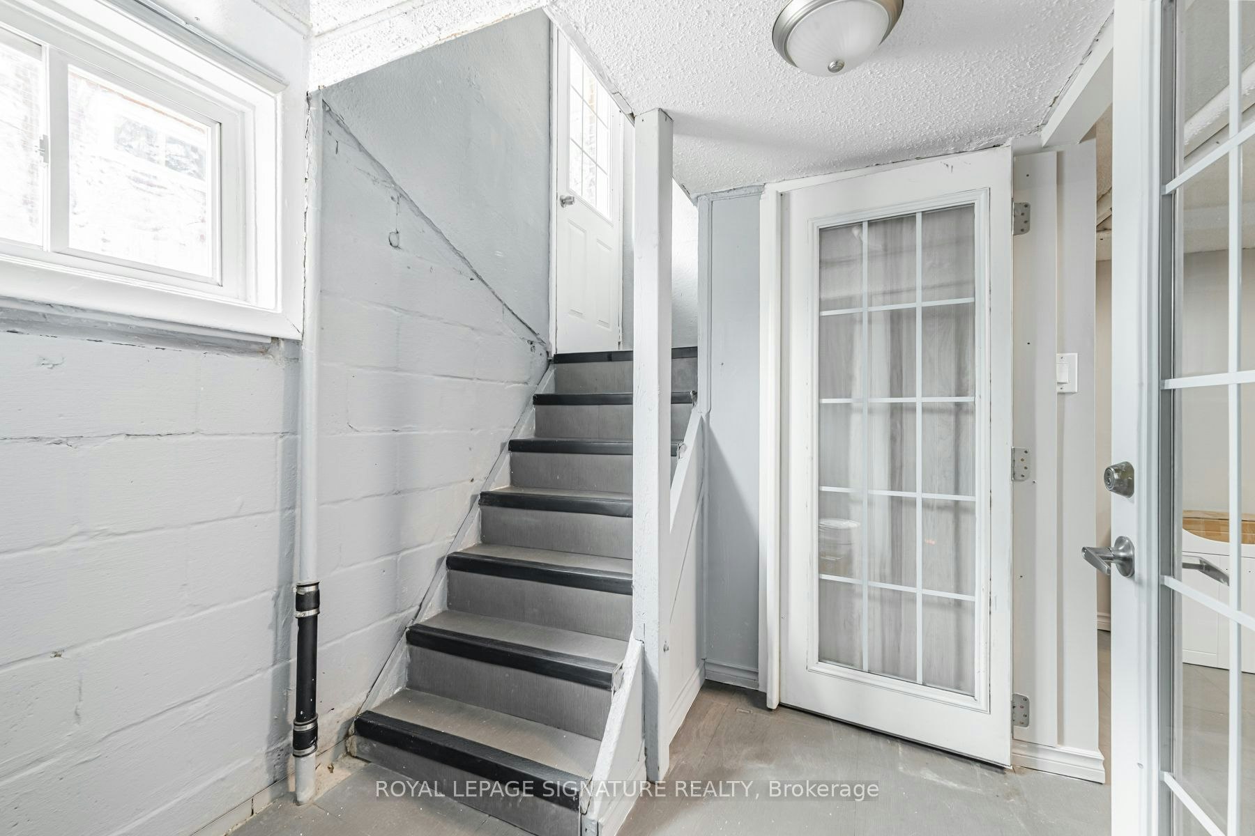 2935 St Clair Avenue E, Toronto, ON, M4B 1N9 - 18