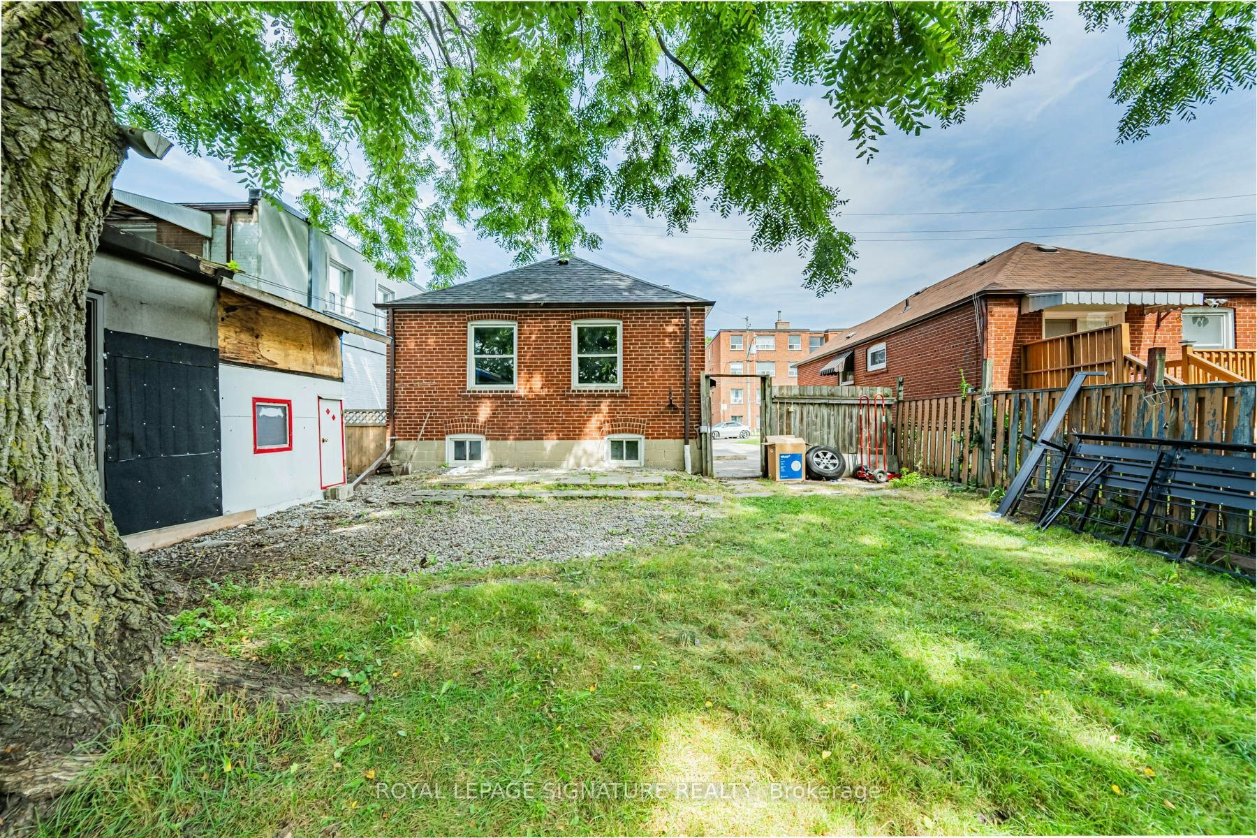 2935 St Clair Avenue E, Toronto, ON, M4B 1N9 - 38