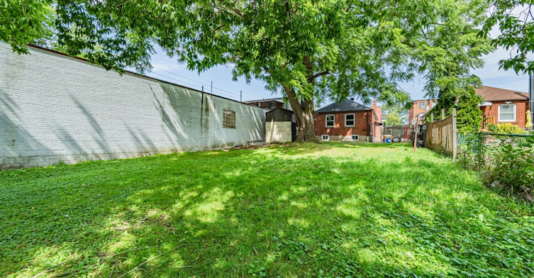 2935 St Clair Avenue E, Toronto, ON, M4B 1N9 - 37