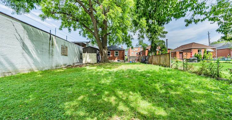 2935 St Clair Avenue E, Toronto, ON, M4B 1N9 - 36