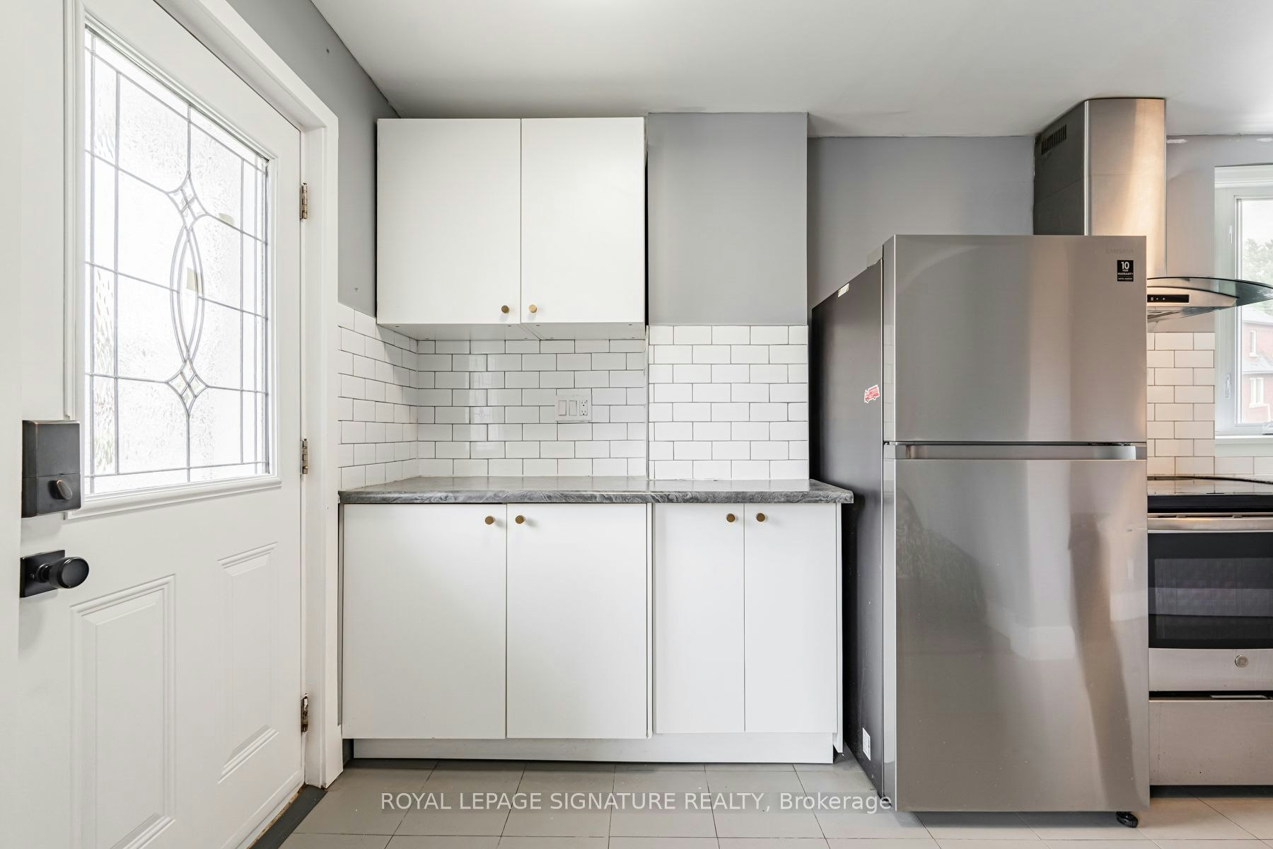2935 St Clair Avenue E, Toronto, ON, M4B 1N9 - 4