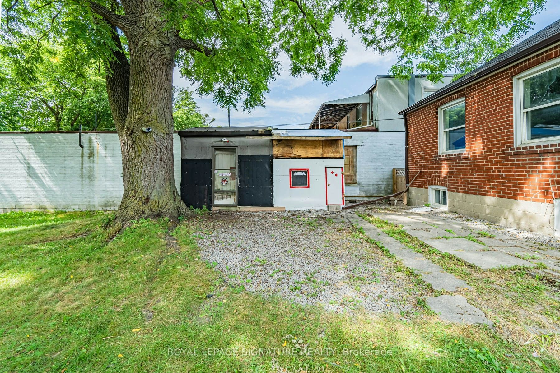 2935 St Clair Avenue E, Toronto, ON, M4B 1N9 - 33