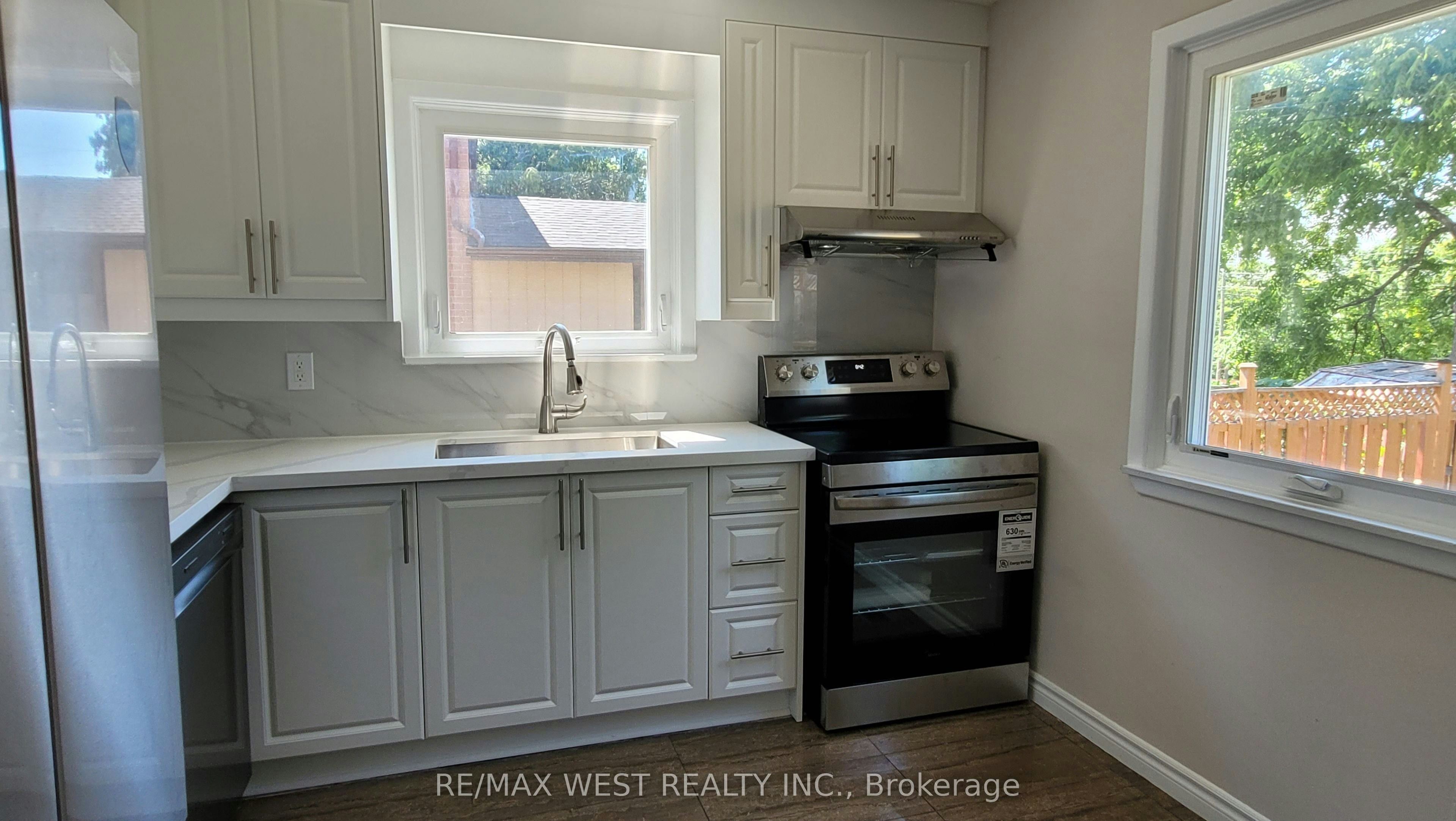 Upper-65 Clapperton Avenue, Toronto, ON, M1L 4K7 - 2
