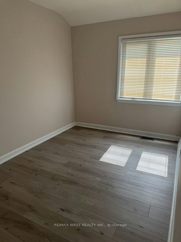 Upper-65 Clapperton Avenue, Toronto, ON, M1L 4K7 - 6