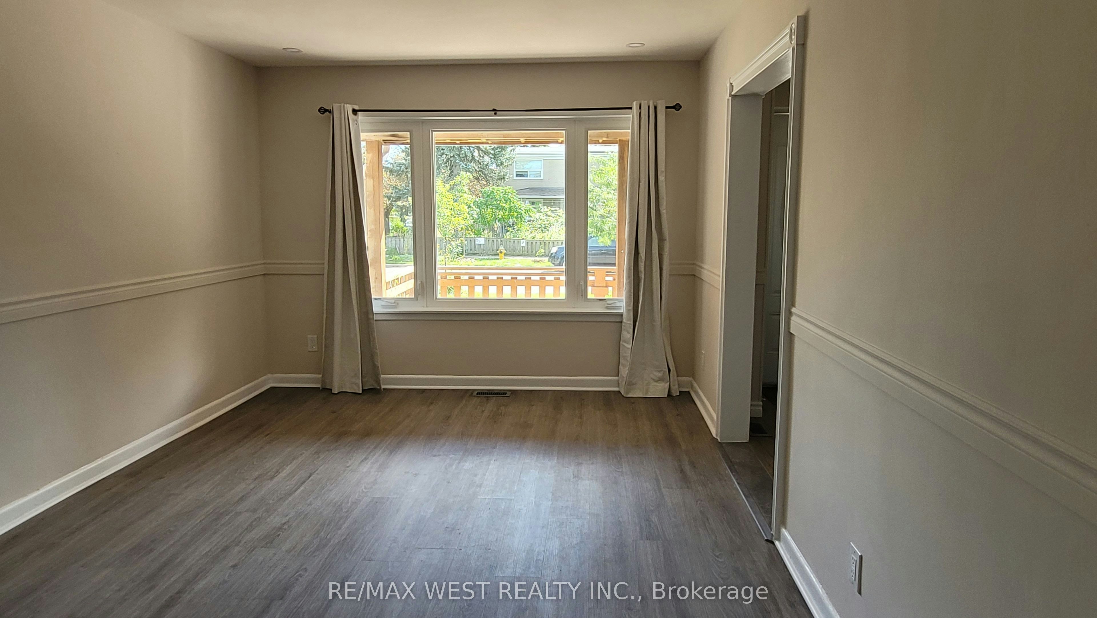 Upper-65 Clapperton Avenue, Toronto, ON, M1L 4K7 - 5