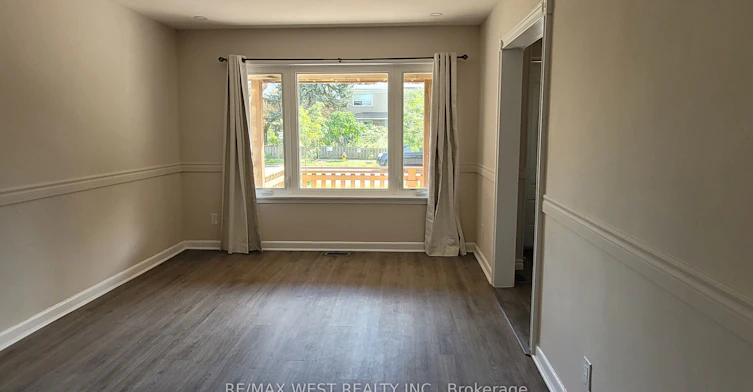 Upper-65 Clapperton Avenue, Toronto, ON, M1L 4K7 - 5