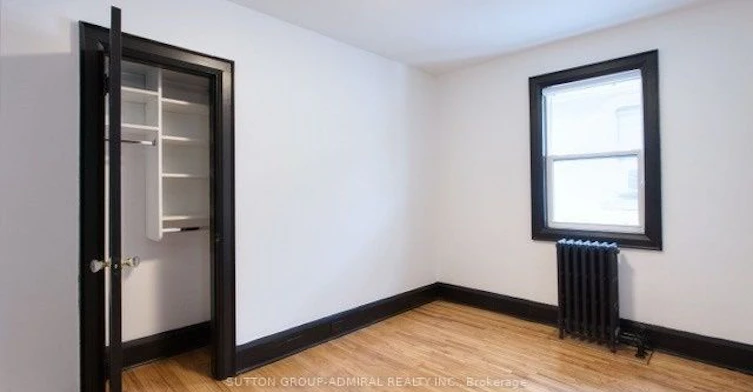 Upper-51 Wineva Avenue, Toronto, ON, M4E 2T1 - 7