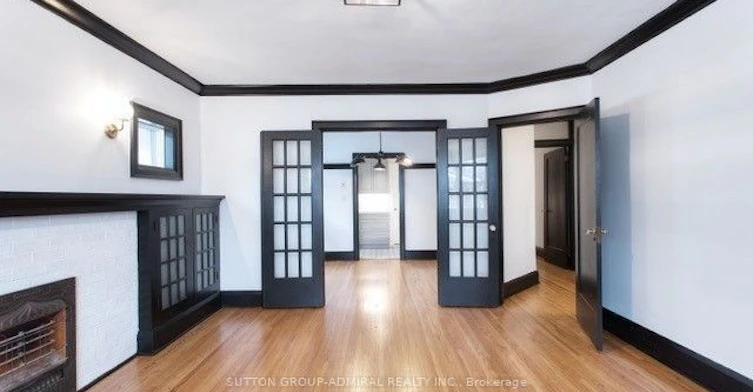 Upper-51 Wineva Avenue, Toronto, ON, M4E 2T1 - 4