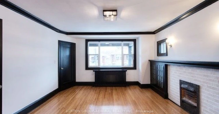 Upper-51 Wineva Avenue, Toronto, ON, M4E 2T1 - 3