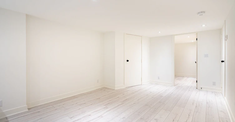 Lower-138 Milverton Boulevard, Toronto, ON, M4J 1V1 - 9