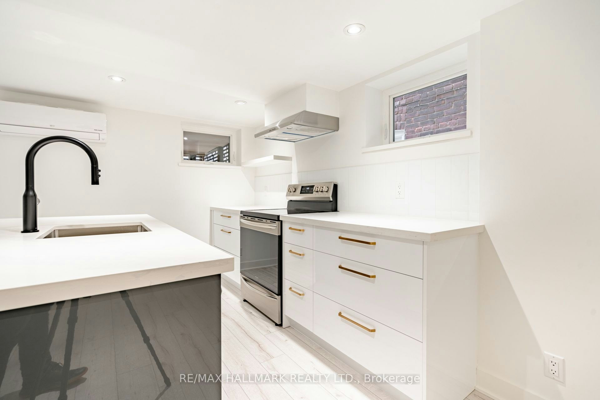 Lower-138 Milverton Boulevard, Toronto, ON, M4J 1V1 - 5