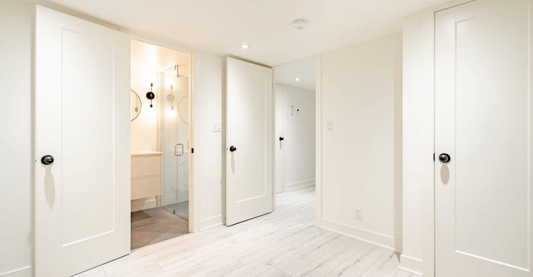 Lower-138 Milverton Boulevard, Toronto, ON, M4J 1V1 - 7