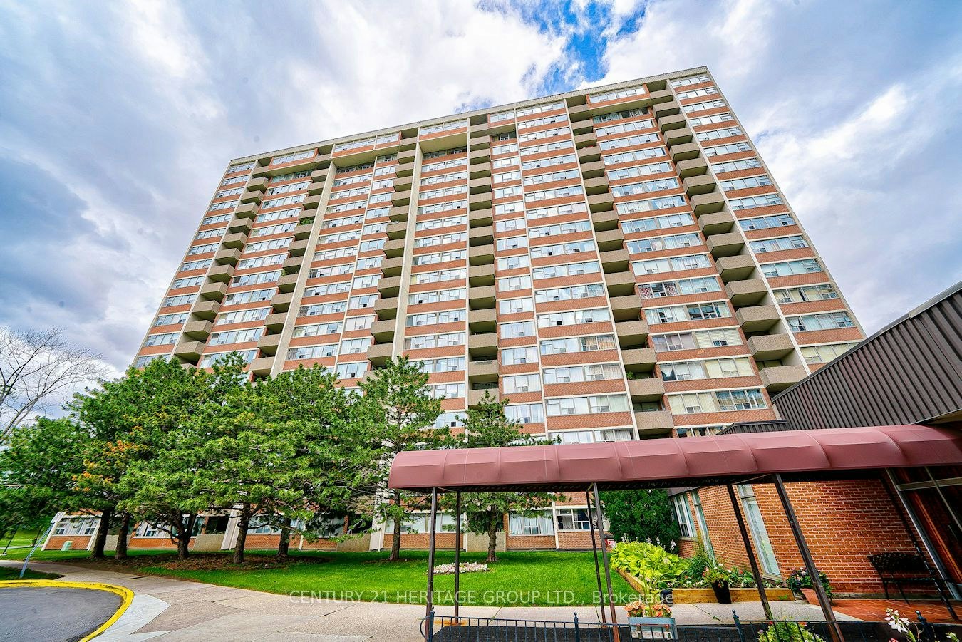 606-45 Silver Spring Boulevard, Toronto, ON, M1V 1R2