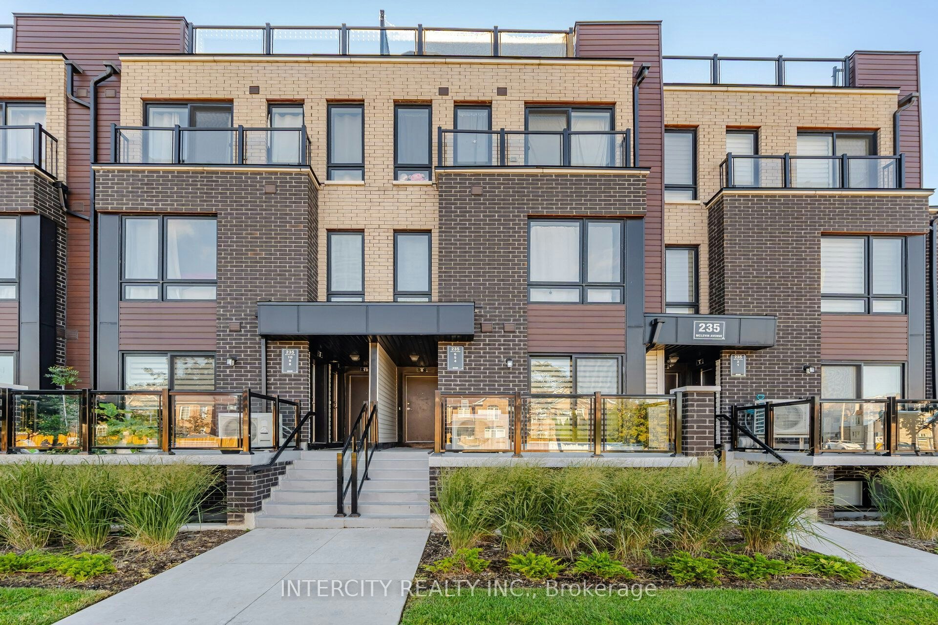 4-235 Mclevin Avenue, Toronto, ON, M1B 0E8