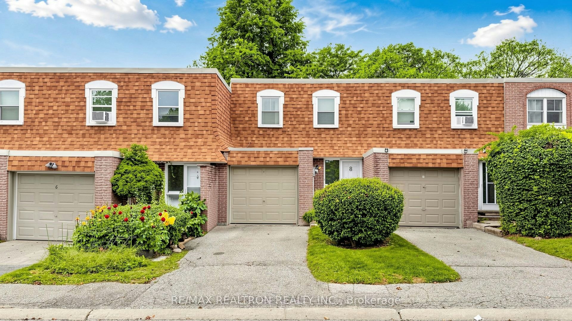 8-850 Huntingwood Drive, Toronto, ON, M1T 2L9