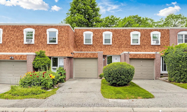 8-850 Huntingwood Drive