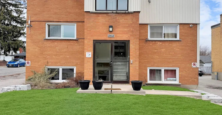 3-362 Elgin Court, Oshawa, ON, L1J 2P4 - 3