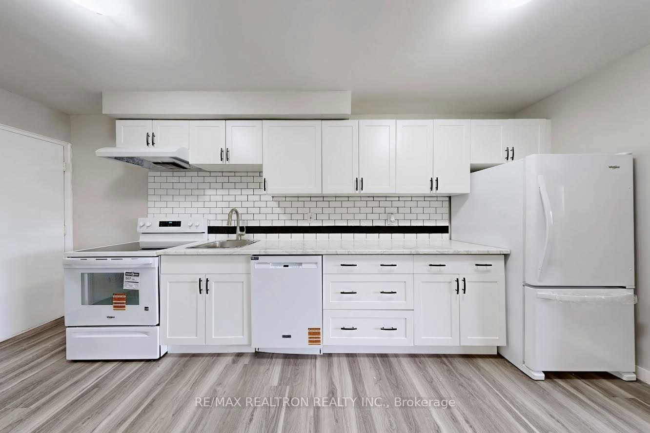 3-362 Elgin Court, Oshawa, ON, L1J 2P4 - 6