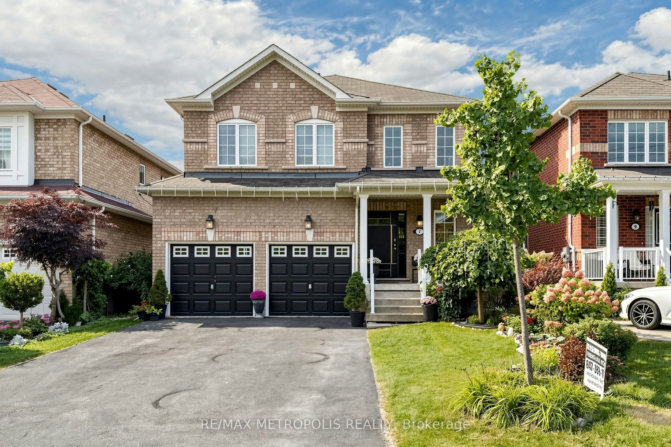 7 Oceanpearl Crescent, Whitby, ON, L1N 0C5