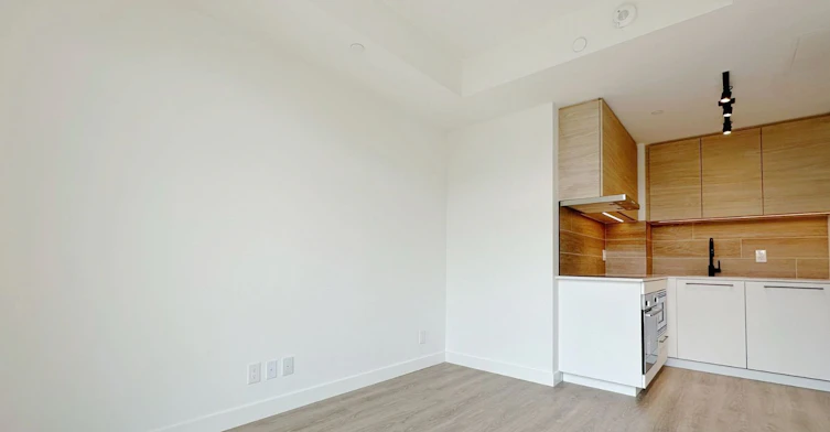 328-1050 Eastern Avenue, Toronto, ON, M4L 0B7 - 3