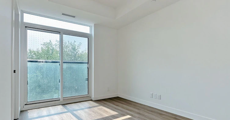 328-1050 Eastern Avenue, Toronto, ON, M4L 0B7 - 4
