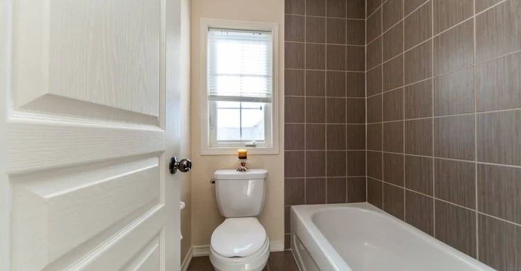 37 Comfort Way, Whitby, ON, L1N 0K5 - 18