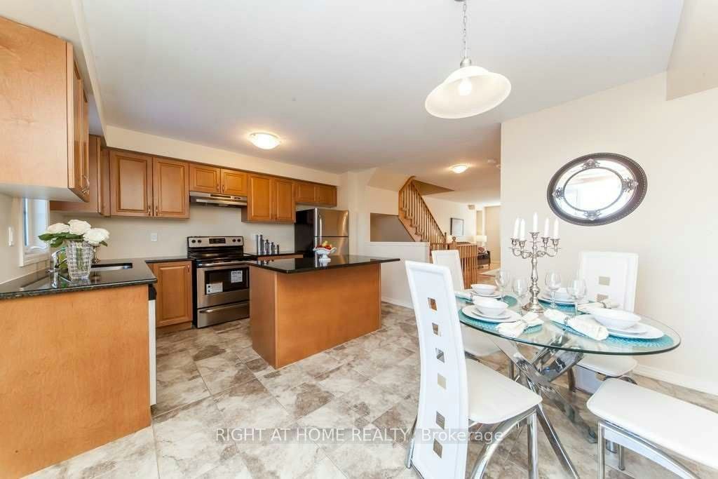37 Comfort Way, Whitby, ON, L1N 0K5 - 9