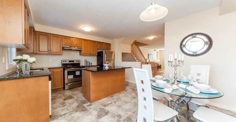 37 Comfort Way, Whitby, ON, L1N 0K5 - 9