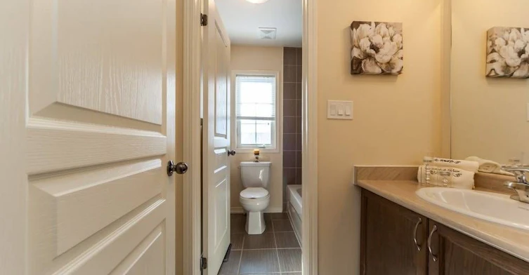 37 Comfort Way, Whitby, ON, L1N 0K5 - 17