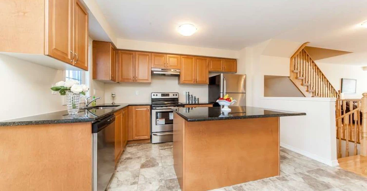 37 Comfort Way, Whitby, ON, L1N 0K5 - 10