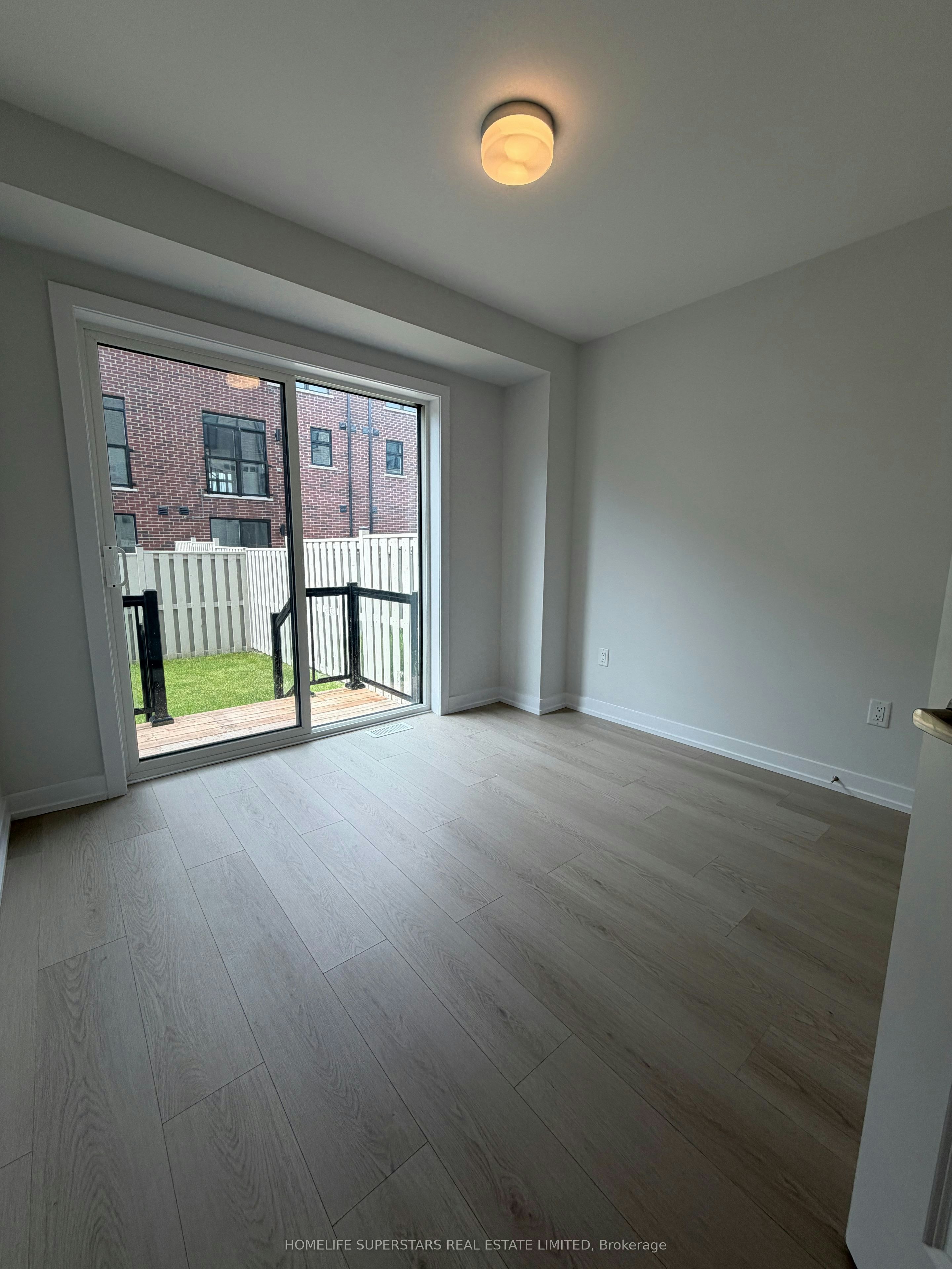 48 Danielle Moore Circle, Toronto, ON, M1P 0G9 - 27