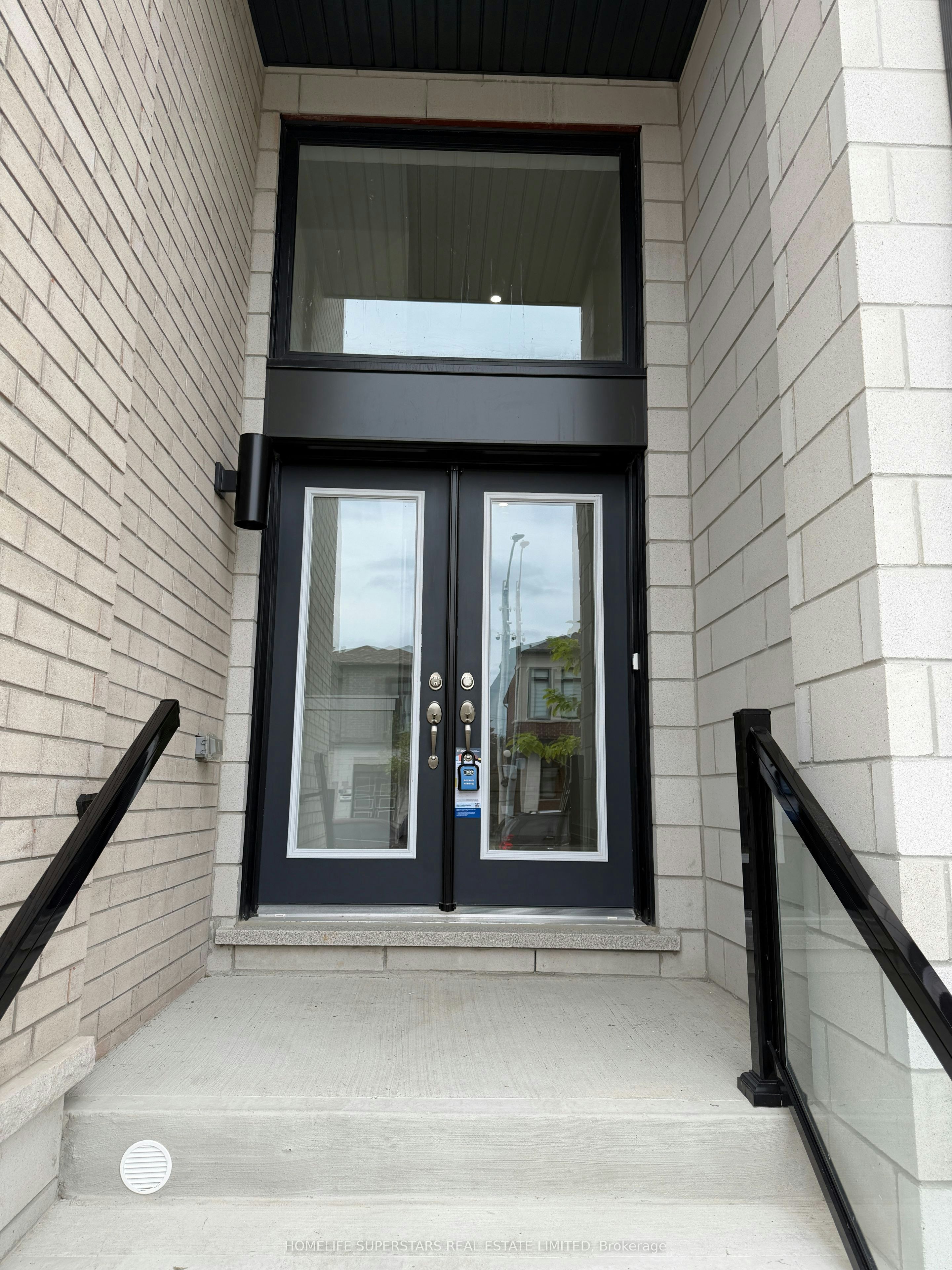 48 Danielle Moore Circle, Toronto, ON, M1P 0G9 - 3