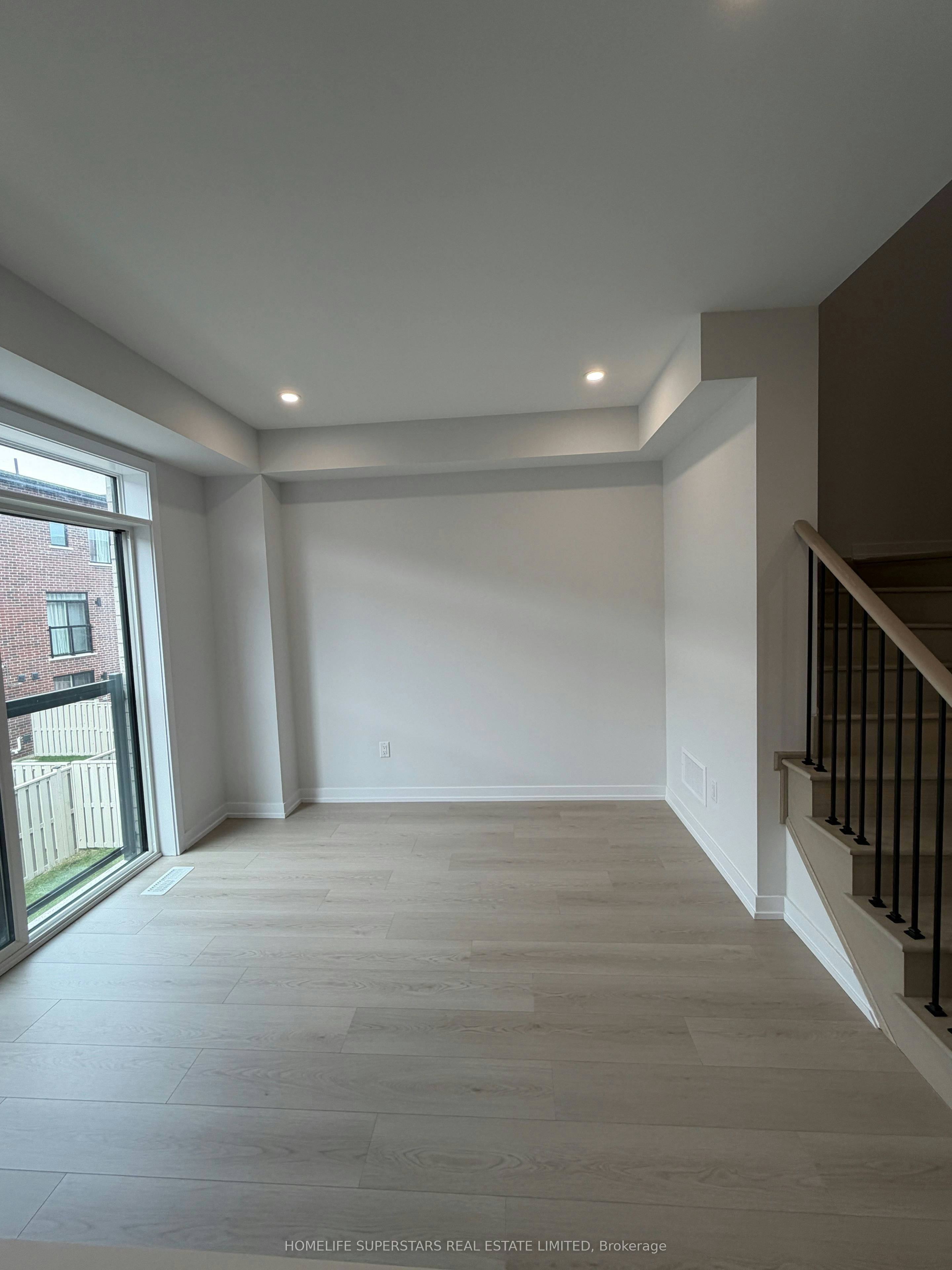 48 Danielle Moore Circle, Toronto, ON, M1P 0G9 - 8