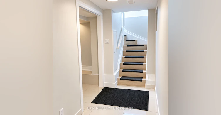 Lower-801 Pape Avenue, Toronto, ON, M4K 3T2 - 6