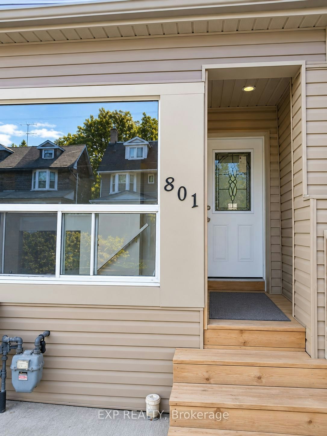 Lower-801 Pape Avenue, Toronto, ON, M4K 3T2 - 7