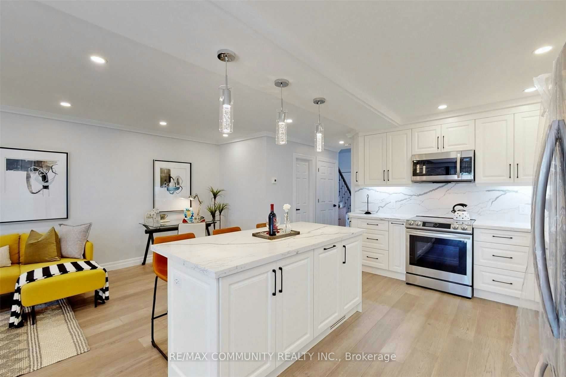 1216 Charlotte Circle, Pickering, ON, L1V 3P8 - 3