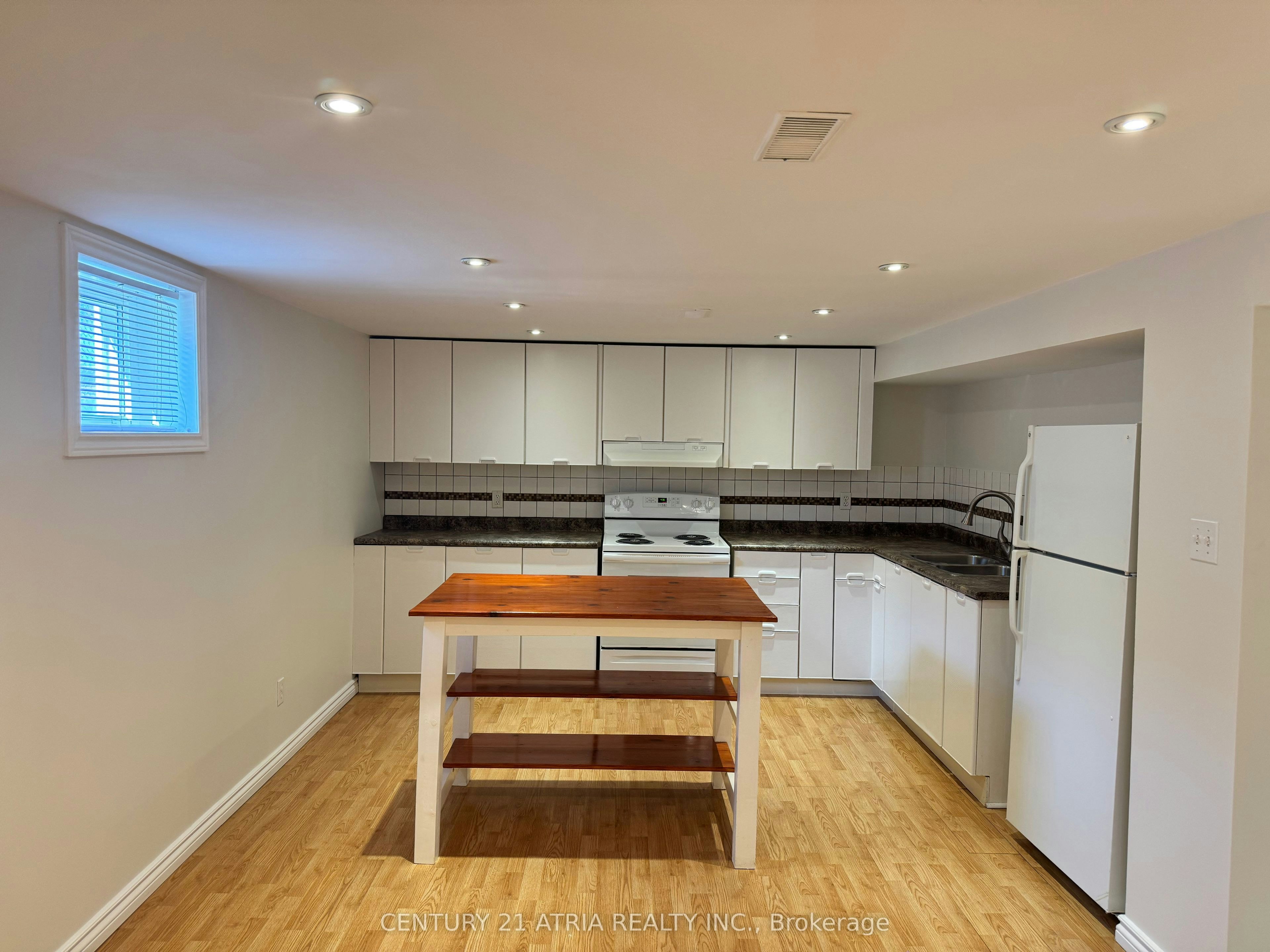 Bsmt-28 Willowhurst Crescent, Toronto, ON, M1R 3R6 - 4