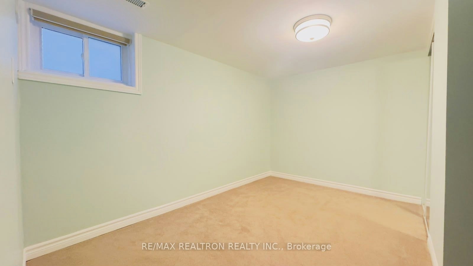 Bsmnt-124 Thicketwood Drive, Toronto, ON, M1J 2A3 - 4