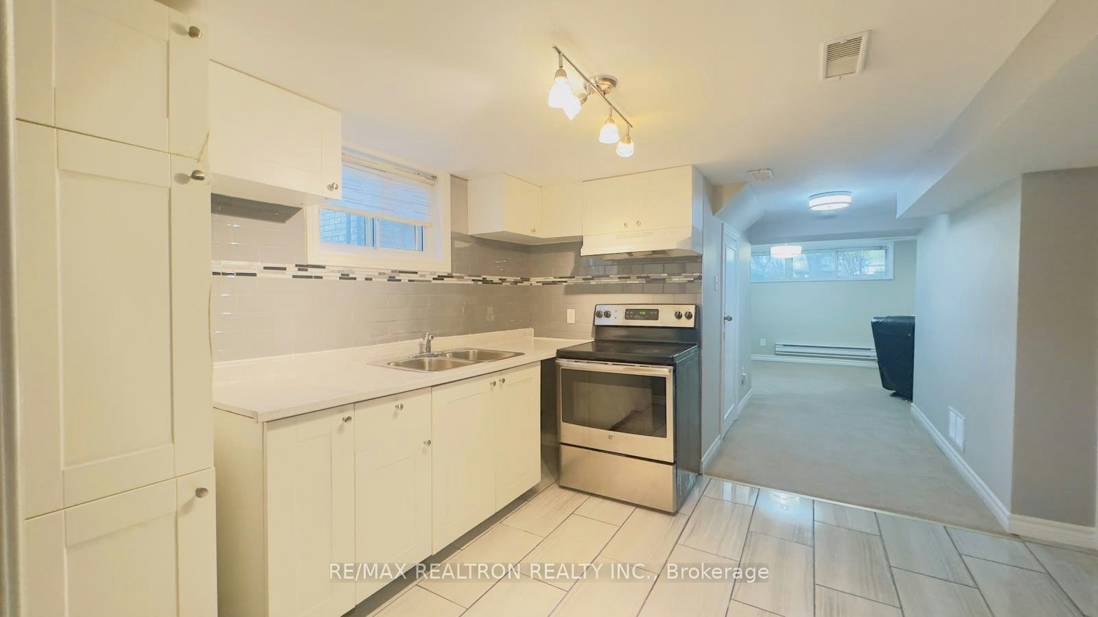 Bsmnt-124 Thicketwood Drive, Toronto, ON, M1J 2A3 - 11