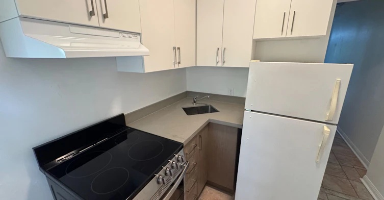 Main Floor-57 Hiawatha Road, Toronto, ON, M4L 2X7 - 8