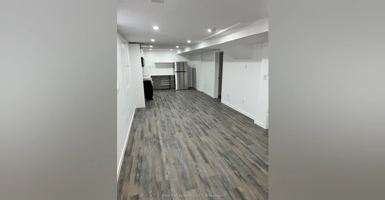 19 Shrewsbury Drive, Whitby, ON, L1M 0E2 - 2