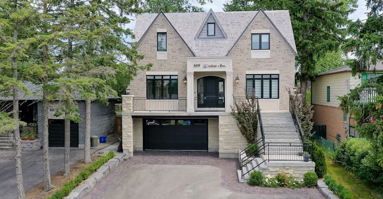 809 Fairview Avenue, Pickering, ON, L1W 1M7