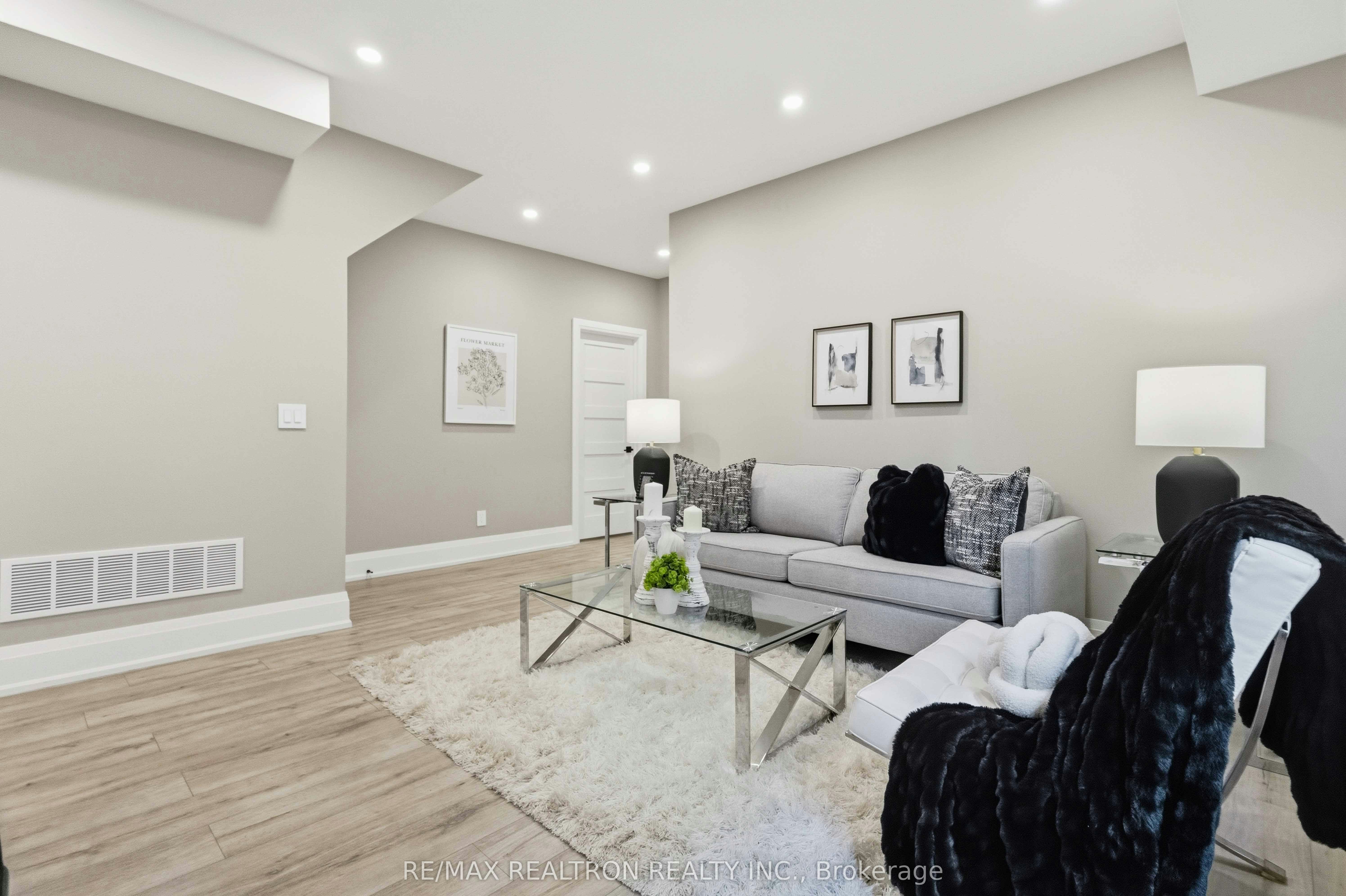 809 Fairview Avenue, Pickering, ON, L1W 1M7 - 38