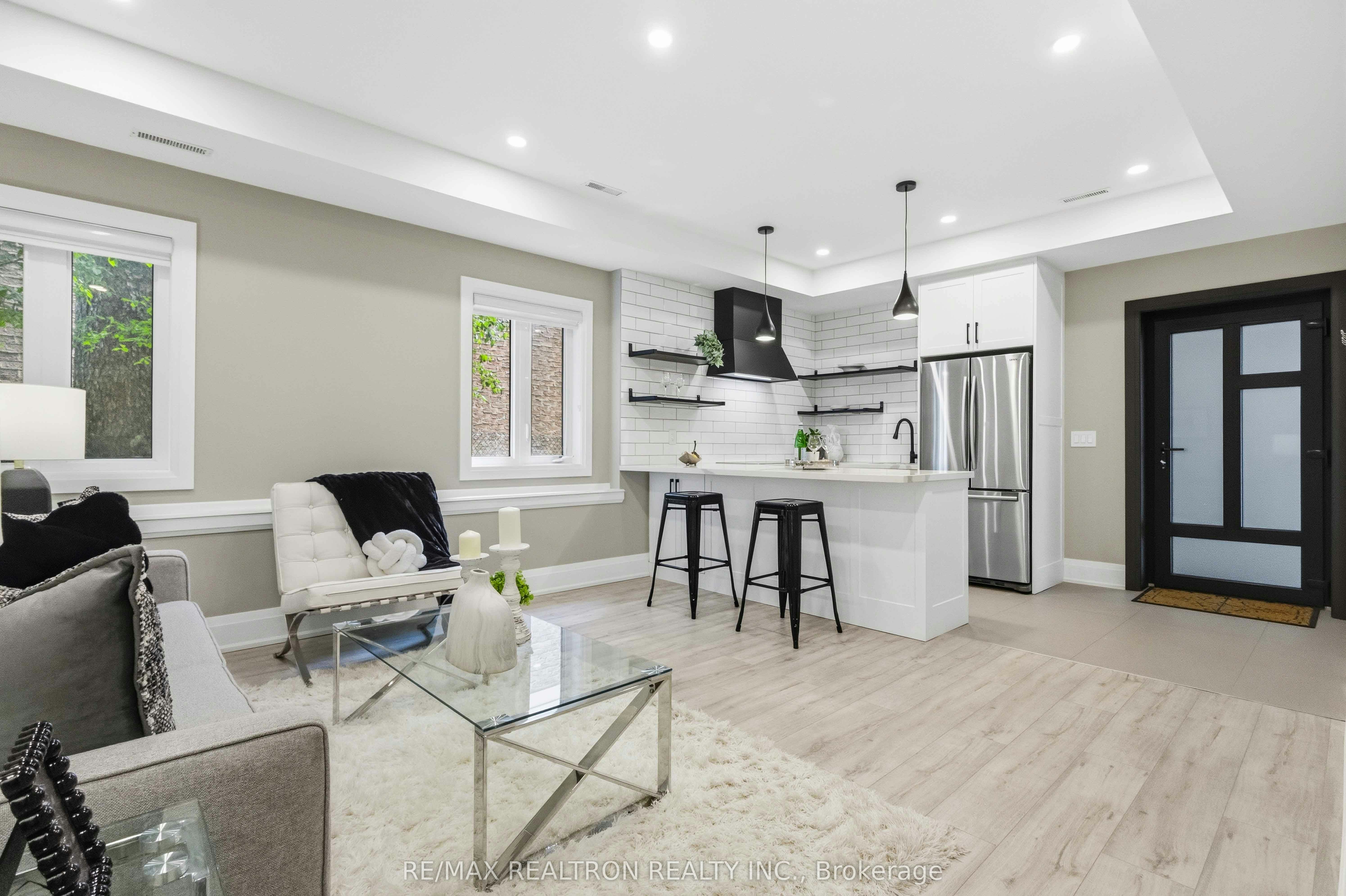 809 Fairview Avenue, Pickering, ON, L1W 1M7 - 35