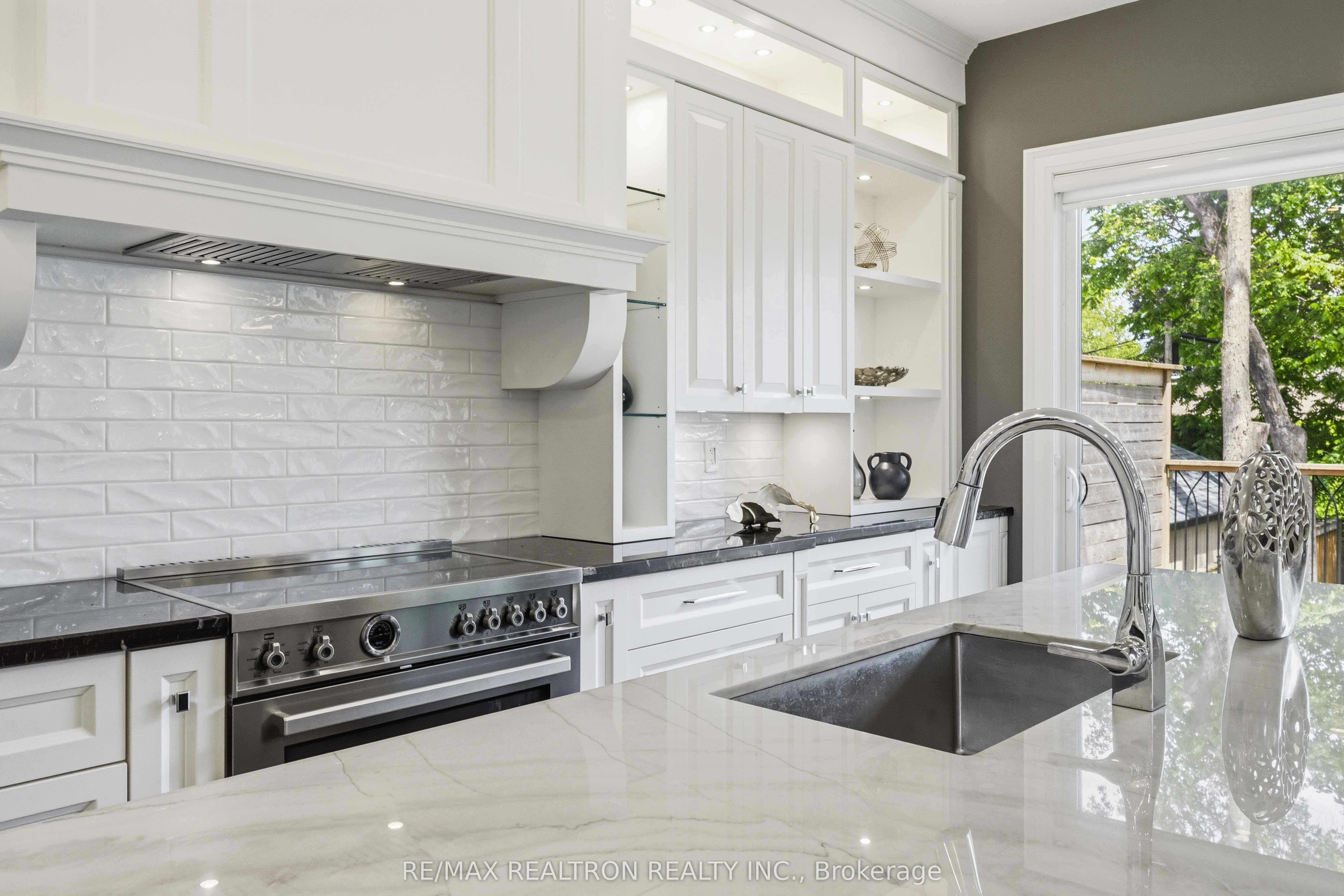 809 Fairview Avenue, Pickering, ON, L1W 1M7 - 21