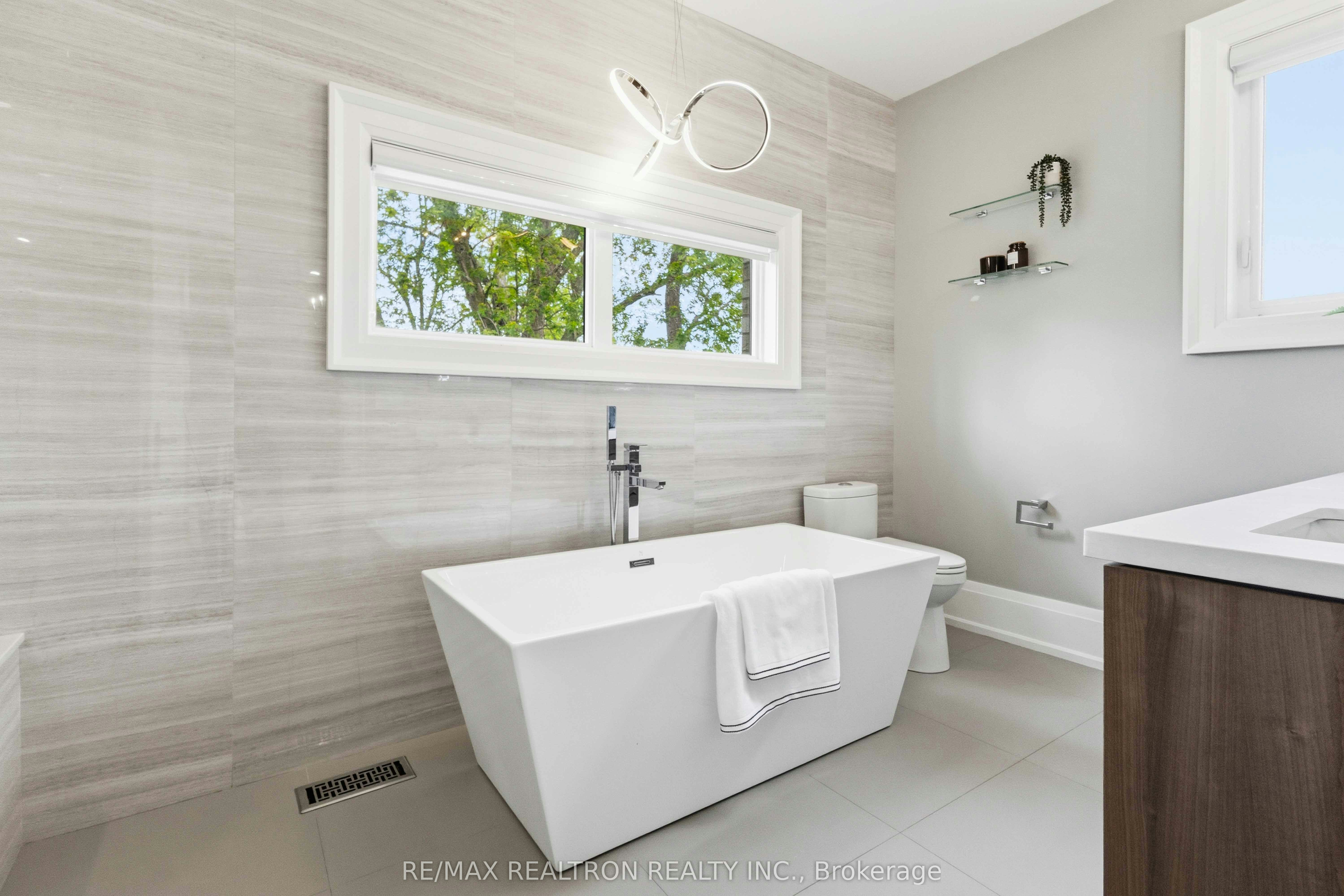 809 Fairview Avenue, Pickering, ON, L1W 1M7 - 28