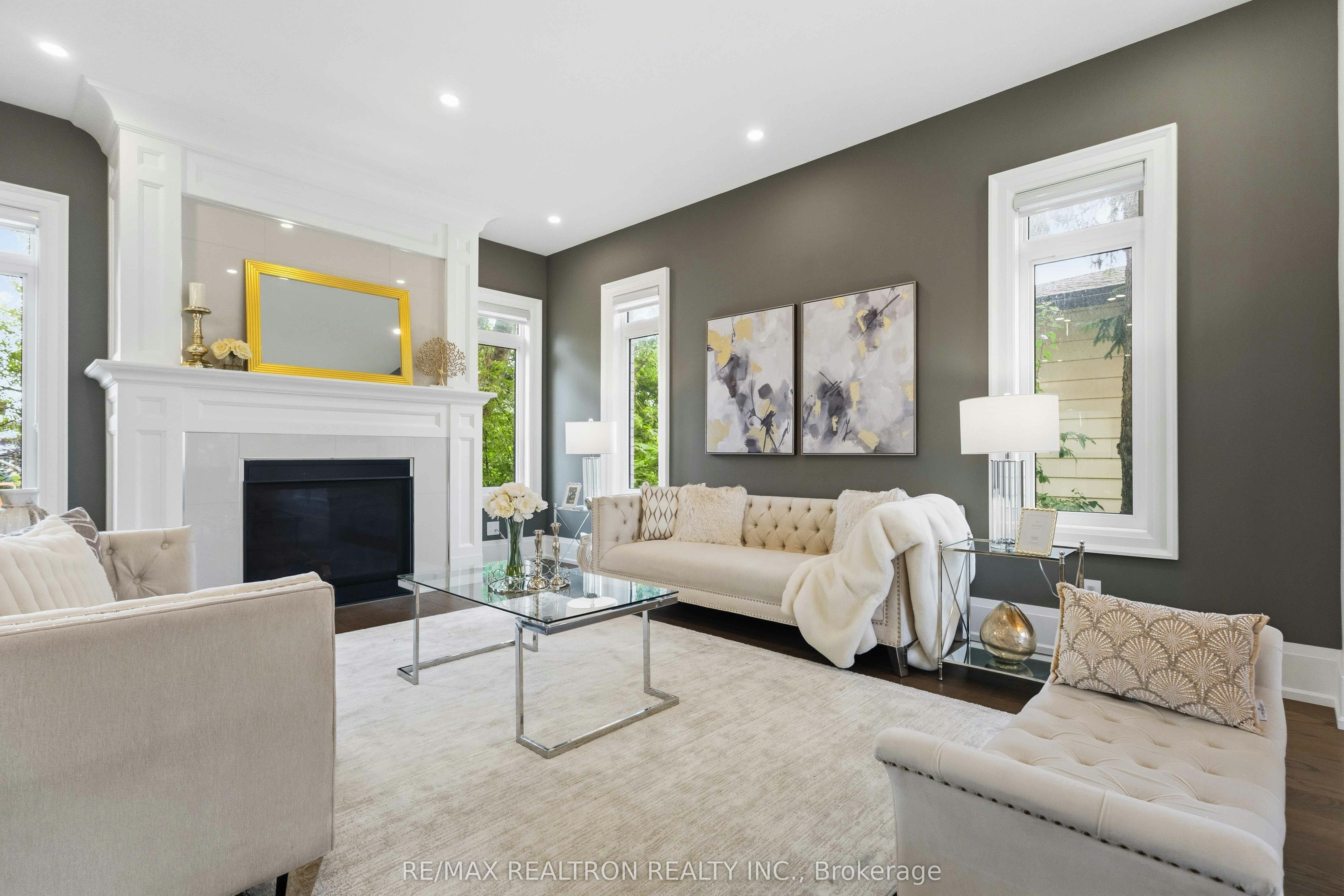 809 Fairview Avenue, Pickering, ON, L1W 1M7 - 10