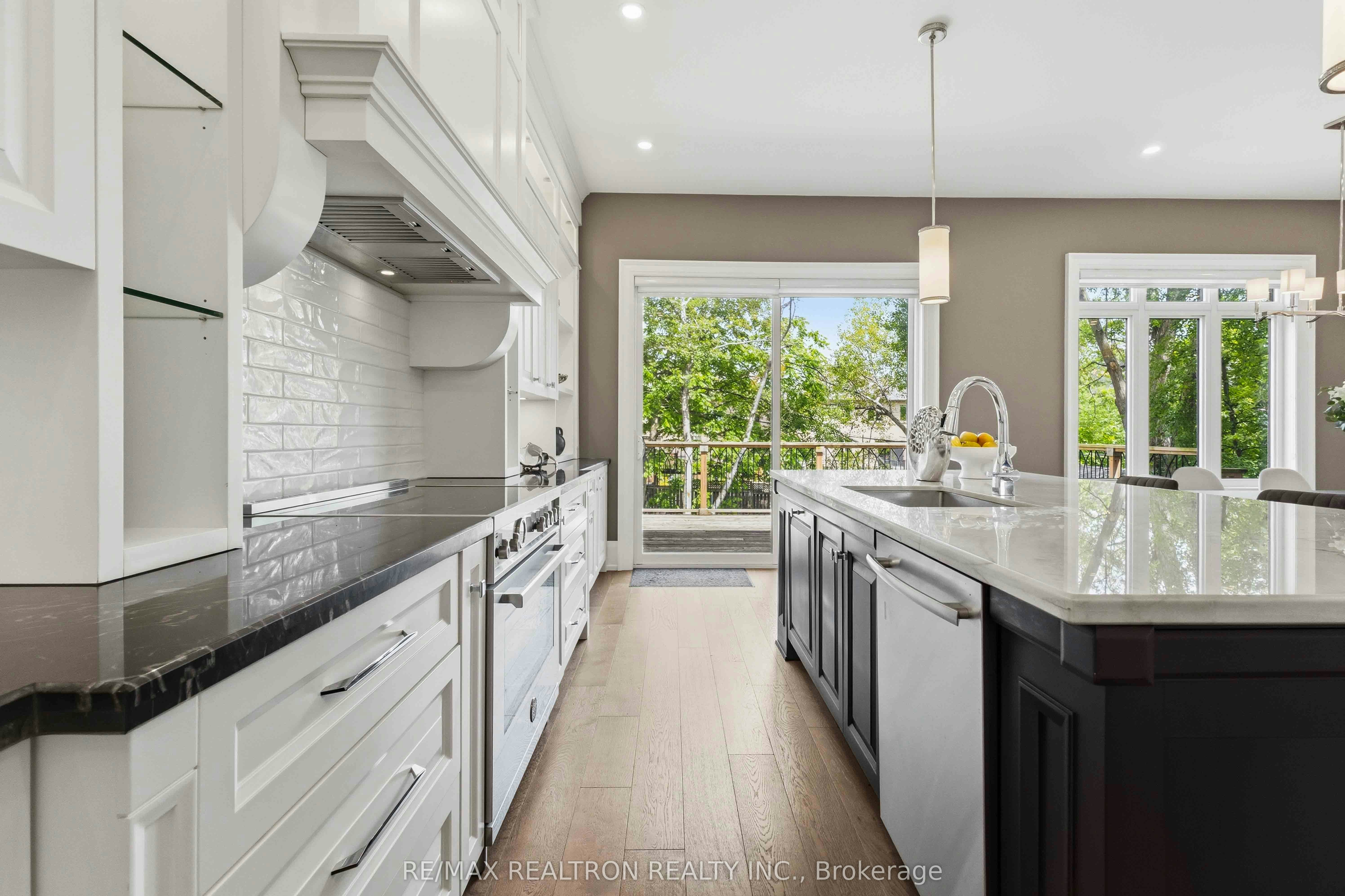 809 Fairview Avenue, Pickering, ON, L1W 1M7 - 20