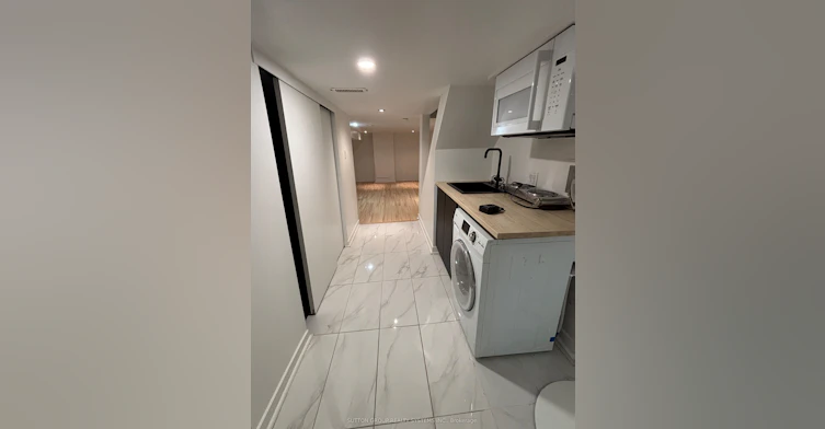 Bsmt-327 Coxwell (Basement) Avenue, Toronto, ON, M4L 3B5 - 13
